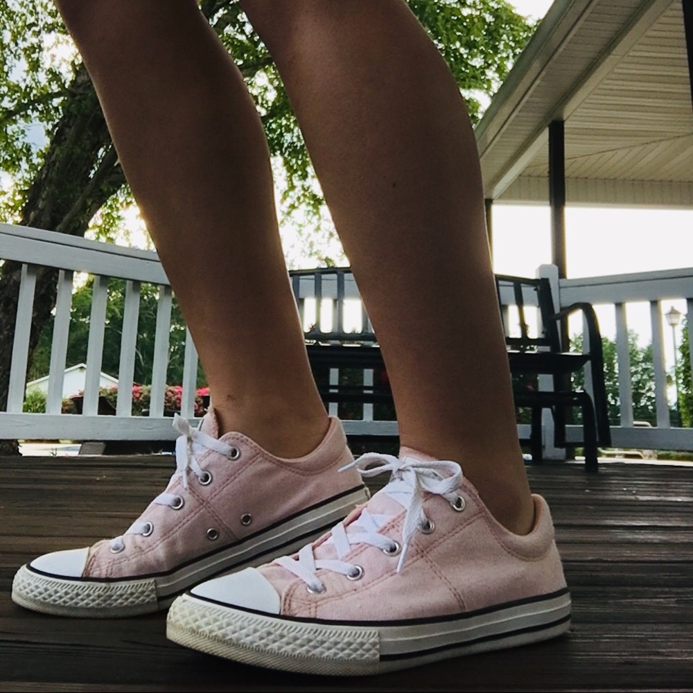 Used Low Top Pink Converse
